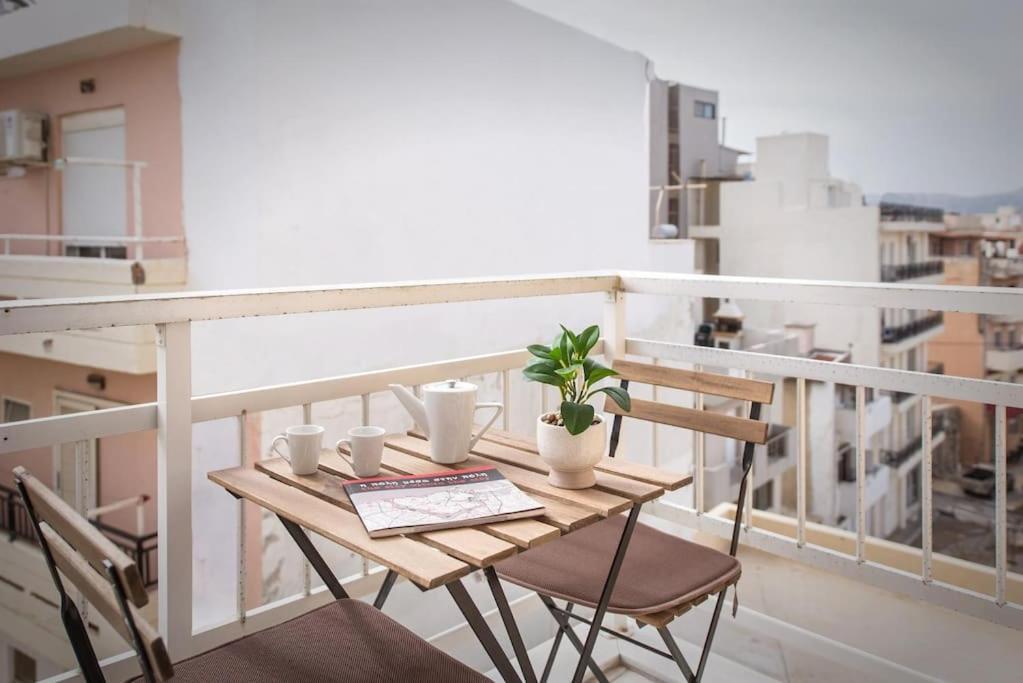 Mojo - Central Cozy Apartment 이라클리온 외부 사진